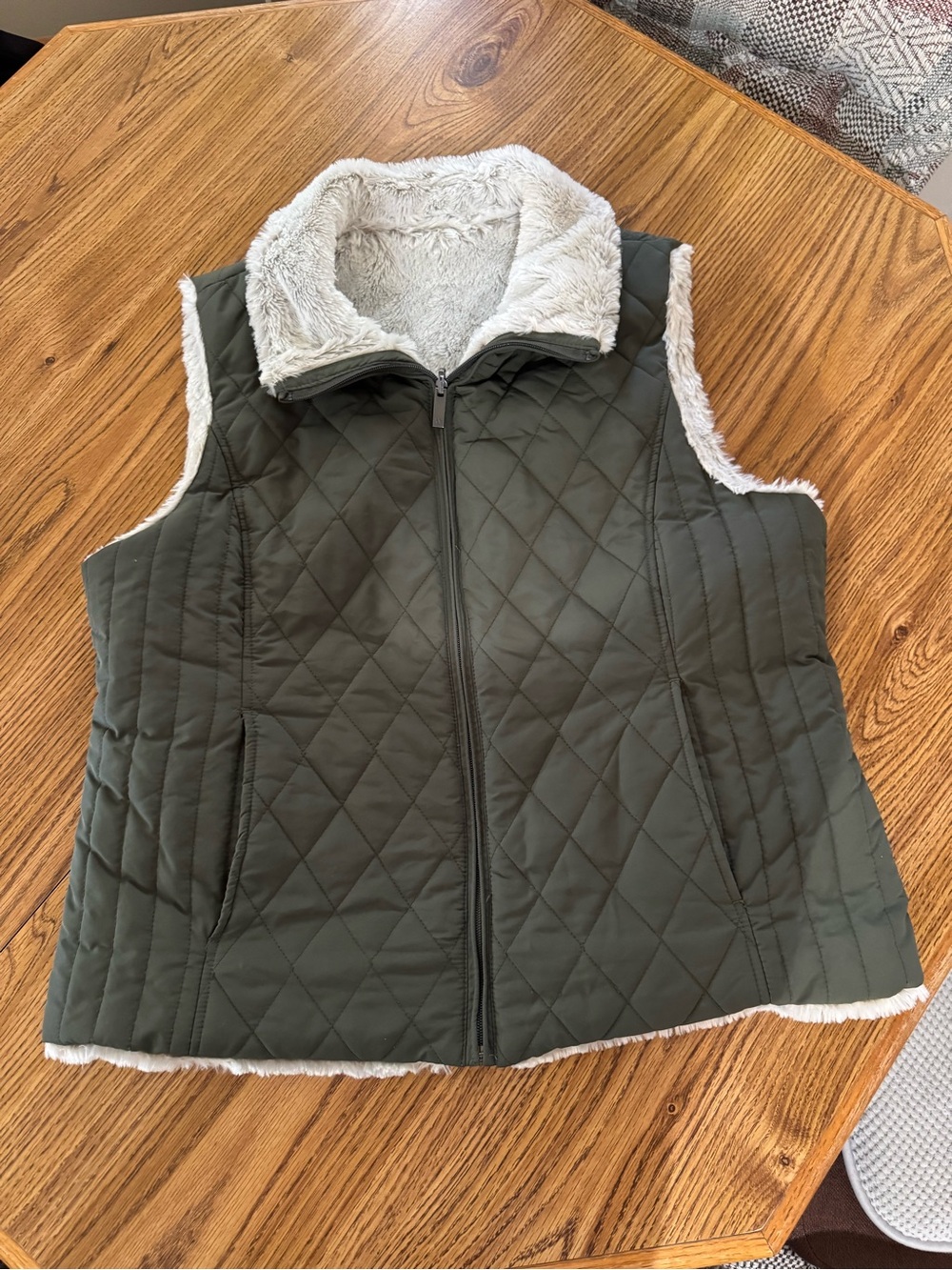Weatherproof Quilted Olive Green Quilted Vest Faux Fur Lined Size XL